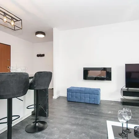 City Center - Torunska 18 By Apartmore-3