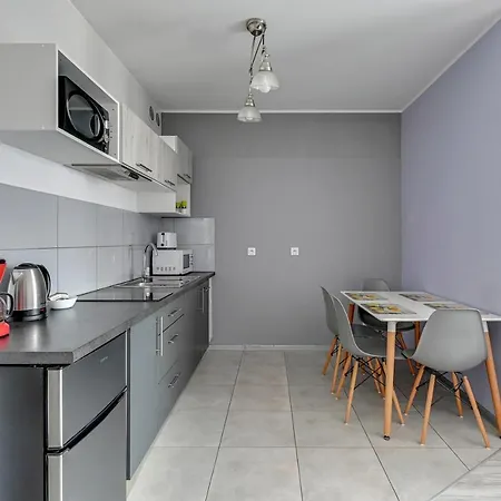 Apartments Old Town Sadowa By Noclegi Renters-3
