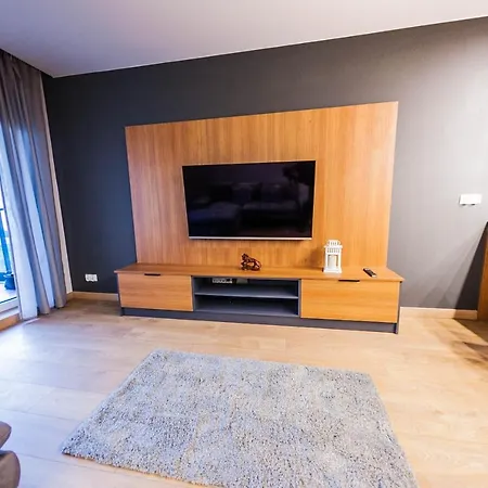 Euro Riverside Luxury Apartment 2-2