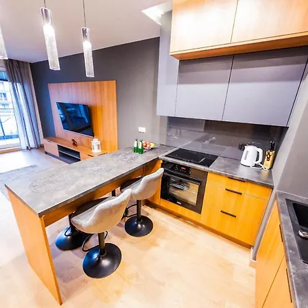Euro Riverside Luxury Apartment 2-3