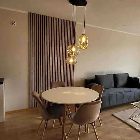 Słoneczny apartament z ogródkiem-3