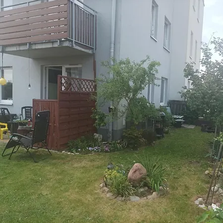 Atrakcyjny Apartament Z Duzym Ogrodem-3