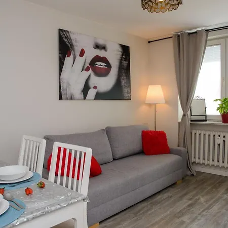 Maya'S Flats & Resorts - Gdansk Szopy-2