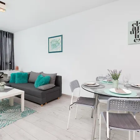Turzycowa Apartment in Gdansk by Noclegi Renters-3
