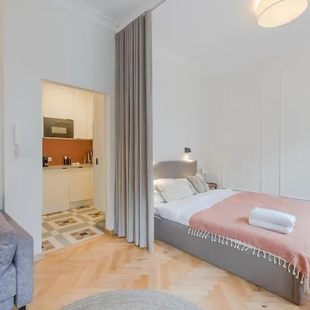 Modern Apartment In City Centre-3