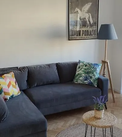Signe Home-3