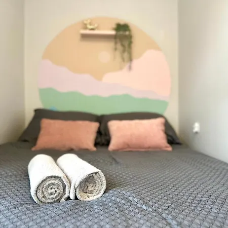 Mmrent Sunset Room-3