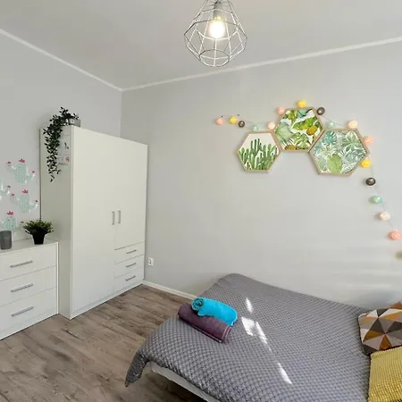 Cactus Room 10 Min To Old Town Gdansk,Pkp & Shopping Mall-2