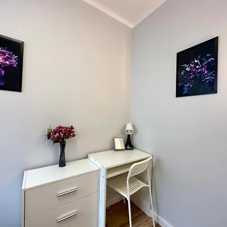 Mmrent Flower Room-2
