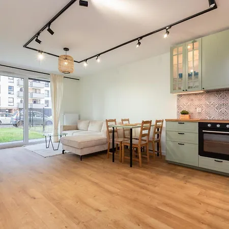 Letnicka Cosy Apartment With Garden By Bookinghost-3