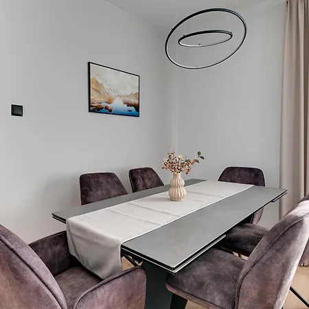 Zajezdnia Wrzeszcz 2 by Grand Apartments-3