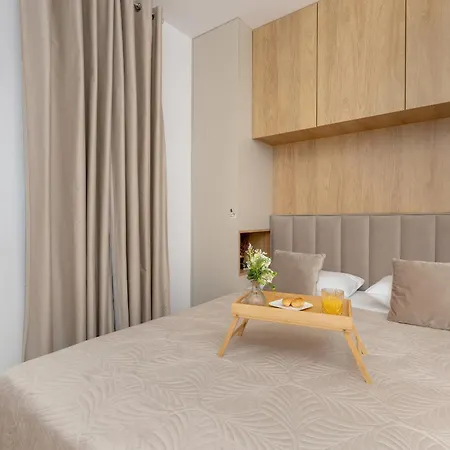 Bright Beige Apartment With Furnished Balcony And Parking In Gdansk By Noclegi Renters-3