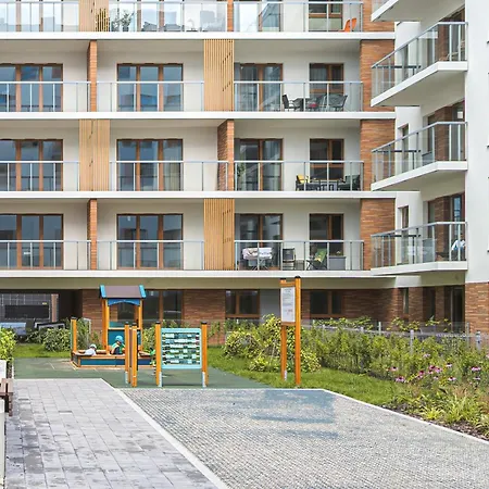 Bright Beige Apartment With Furnished Balcony And Parking In Gdansk By Noclegi Renters-2