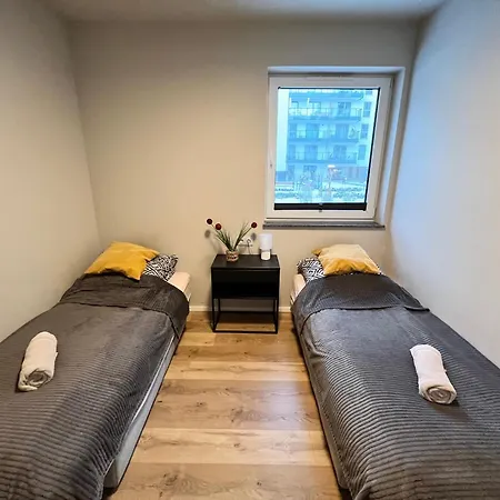 64M2 Apartment Oldtown Gdansk Yacht Marina-3