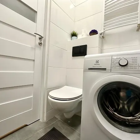 Mmrent Jungle Room-3