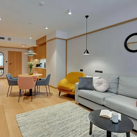 Flatbook - City Center Apartments Granaria I-3