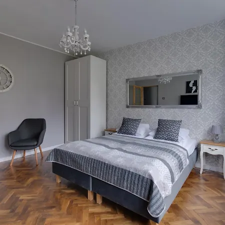 Apartamenty Old Town Mniszki-3