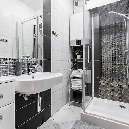 Glow Apartaments - Swietego Ducha Economy Gdansk Old Town-2