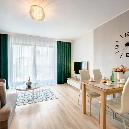 Live & Travel Apartments Number 1-3