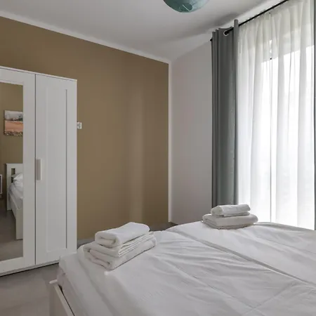 Glow Apartments - Arena Apartament Gdańsk Letnica-3