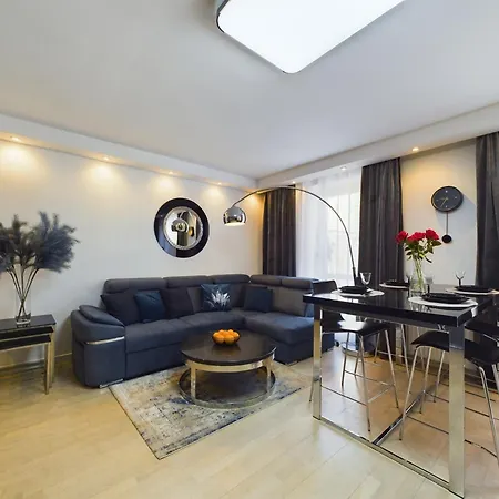 Nowoczesne Studio z Parkingiem 500 m od Starego Miasta w Gdańsku by Noclegi Renters-3