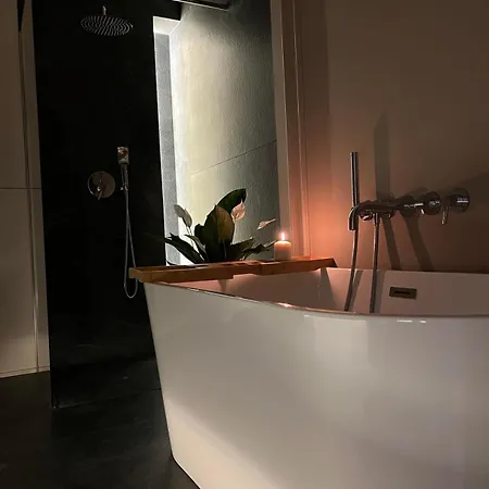 Apartament Galaktyczna - prywatne jacuzzi na tarasie-2