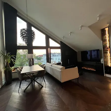 Apartament Galaktyczna - prywatne jacuzzi na tarasie-3