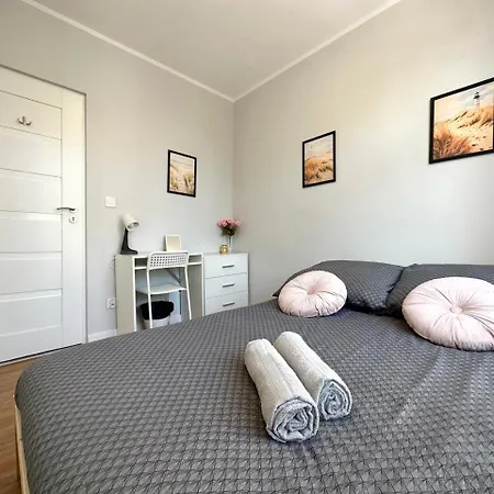 Mmrent Lighthouse Room-2