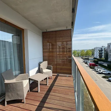 Rodzinny Nadmorski Dwór I 10 minut plaża by Comfy Apartments-2