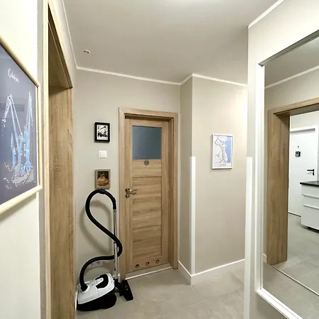 Mmrent Bird Room-2