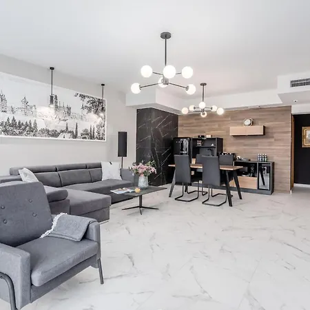 Deo Plaza Waterfront Luxury Apartments By Noclegi Renters-3