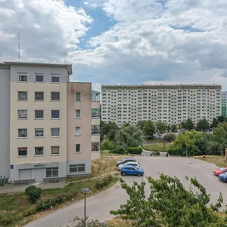 Komfortowe Studio w Gdańsku dla czterech osób by Noclegi Renters-2