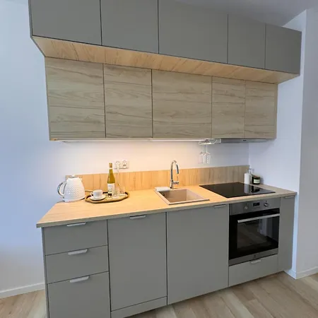 Amber Apartment On 14 Floor-2