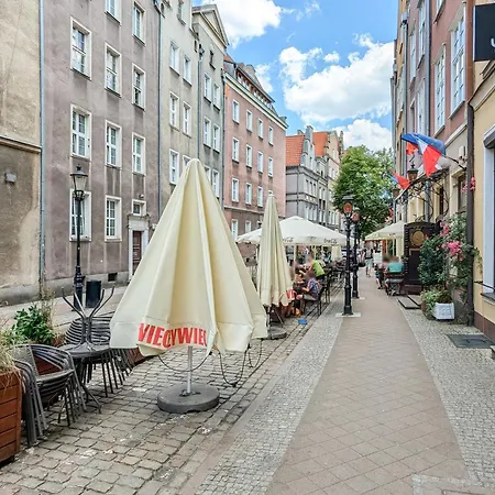 Heart Of Old Town Gdansk By Yoca-2