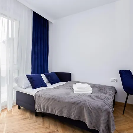 Skandinavia Deluxe Apartment By Bookinghost-3
