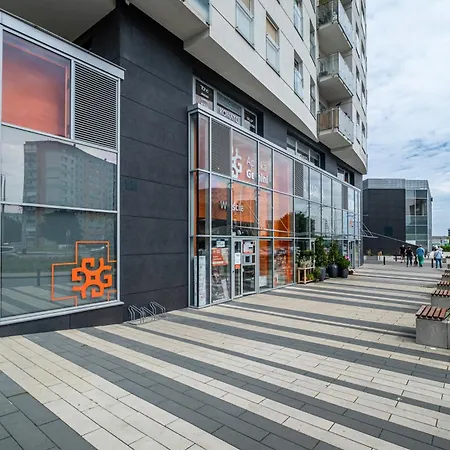 Lily Apart - Studio Close To City Centre And Airport-3