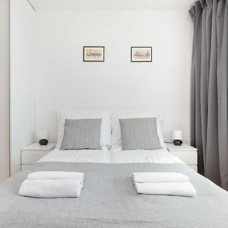 Doki Business Apartment Center Gdansk By Yoca-2