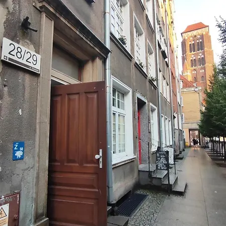 Old Town Apartament next to Bazylika Mariacka-3