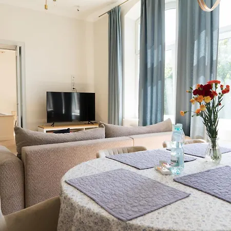 Sea-Park Family Apartment-2