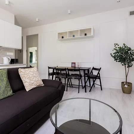 Twarda Stylish Apartment-3