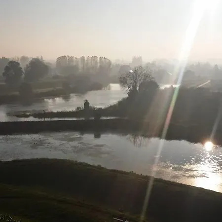 Lovely Down Town Apartment By The Motlawa River-3