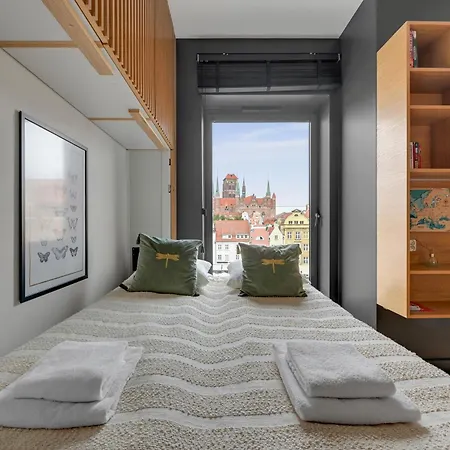 Deo Plaza Luxury Apartments By Blue Mandarin-2