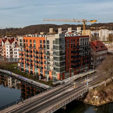 River View Downtown Apartment With Balcony-3