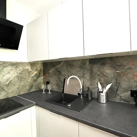 Mdrent Apartament Oliwski Dworek-2