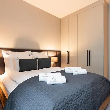 Flatbook Apartments Granaria Premium Prestige Riverside & Parking-3