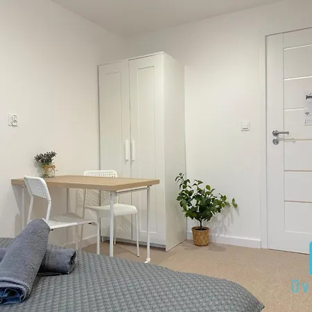 Coral Room - 1 Km To Baltic Sea & 15 Minutes To Gdansk Old Town-2