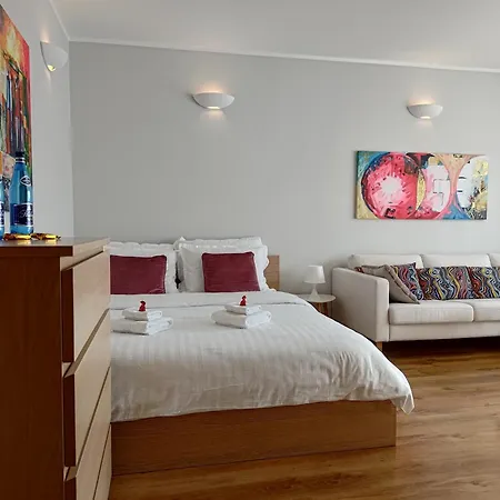 Comfort & Sunny Rooms-2