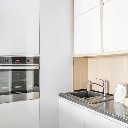Lily Apart - Waterlane Pool&Gym Apartment-3