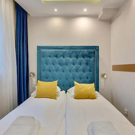 Flatbook - City Center Spa Apartments Waterlane Island-2