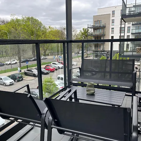 Nowy plażowy apartament z siłownią i halą garażową-3